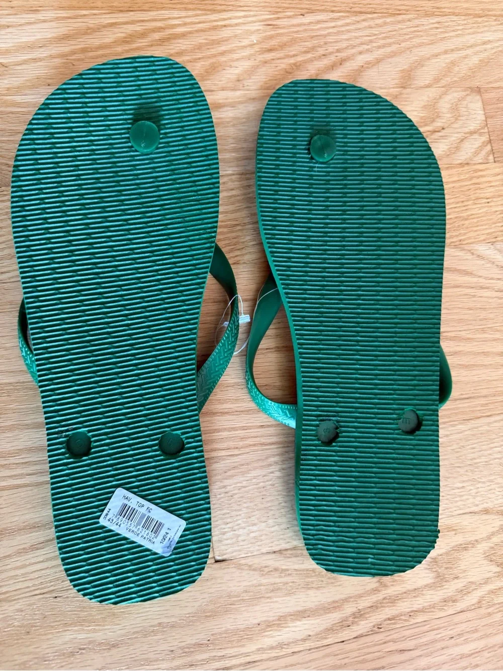 Havaianas Green Flip Flops - Solid Emerald Straps